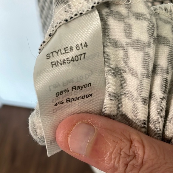 CAbi Monroe Stretch Cowl Neck Black Cream Print Dress Womens Medium M Style #614 - Picture 7 of 7